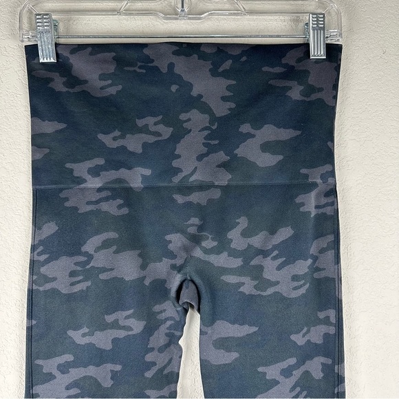 Spanx Black Gray Camo Look At Me Now Seamless Ankle Leggings Size XL - Picture 2 of 5